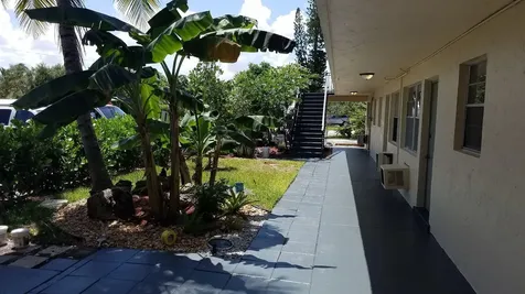 620 S Broadway Lantana FL 33462