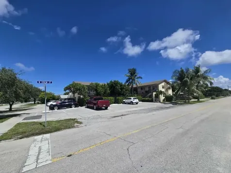 620 S Broadway Lantana FL 33462