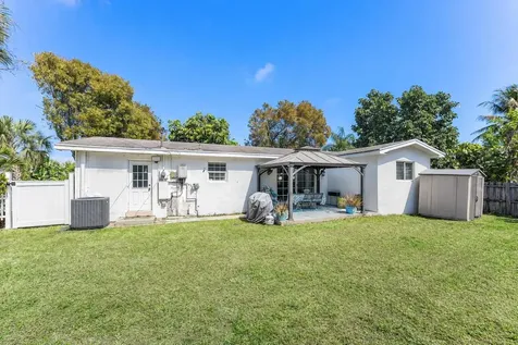 102 Ne 22nd Street Delray Beach FL 33444