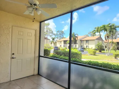 310 Knotty Pine Circle Greenacres FL 33463