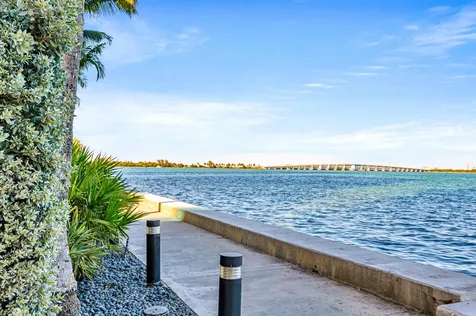 665 Ne 25th Street Miami FL 33137