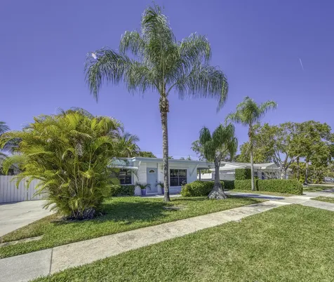 341 Pinewood Street Lantana FL 33462
