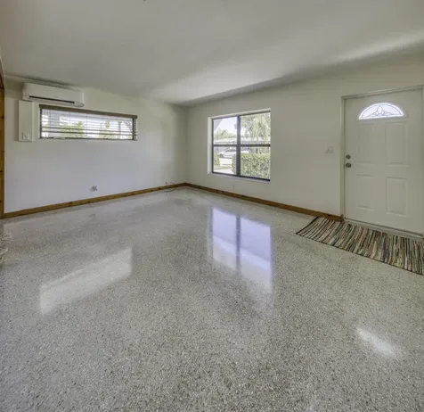341 Pinewood Street Lantana FL 33462