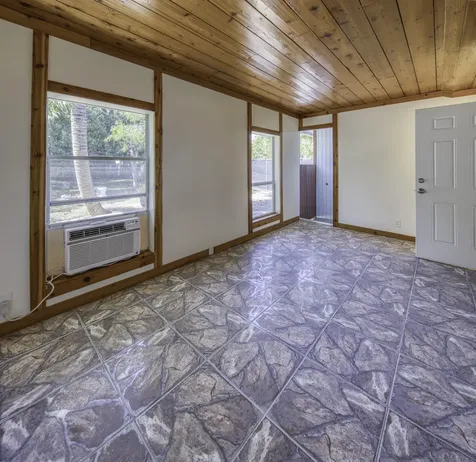 341 Pinewood Street Lantana FL 33462