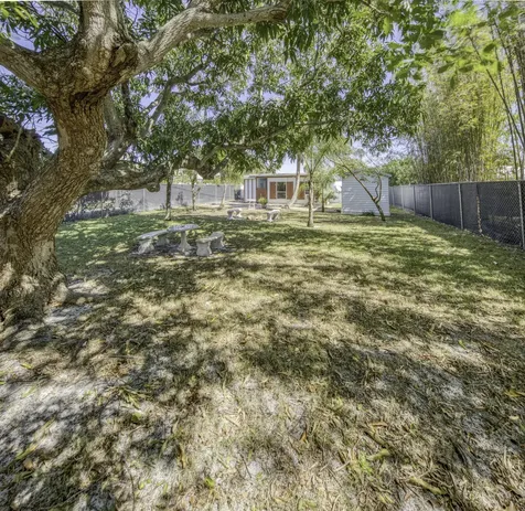 341 Pinewood Street Lantana FL 33462