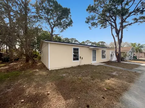 1118 Se Proctor Lane Port Saint Lucie FL 34983