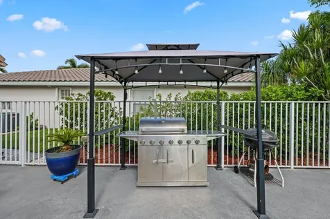 2532 Egret Lake Drive Greenacres FL 33413
