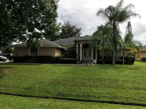 1198 Se Petunia Avenue Port Saint Lucie FL 34952