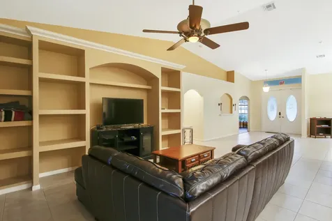 1198 Se Petunia Avenue Port Saint Lucie FL 34952