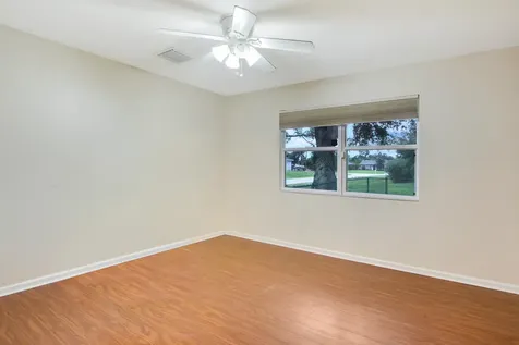 1198 Se Petunia Avenue Port Saint Lucie FL 34952