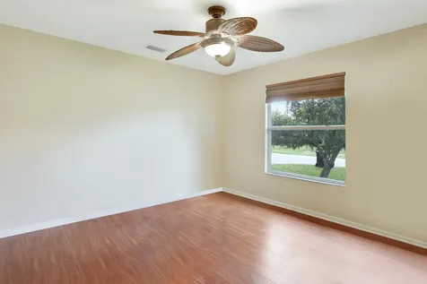 1198 Se Petunia Avenue Port Saint Lucie FL 34952