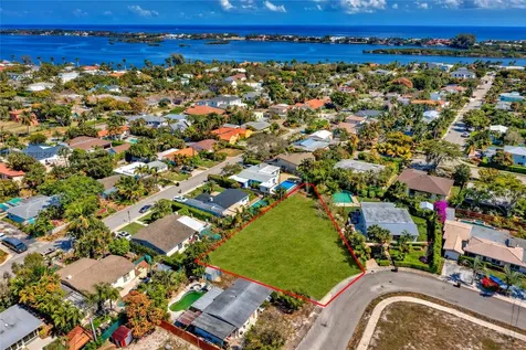 203 Gregory Place West Palm Beach FL 33405