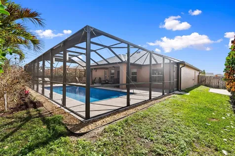 537 Sw Laconic Avenue Port Saint Lucie FL 34953