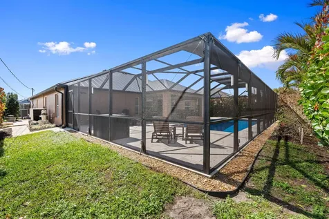 537 Sw Laconic Avenue Port Saint Lucie FL 34953