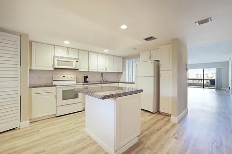 1036 Us Highway 1 North Palm Beach FL 33408