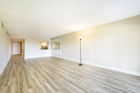 1036 Us Highway 1 North Palm Beach FL 33408