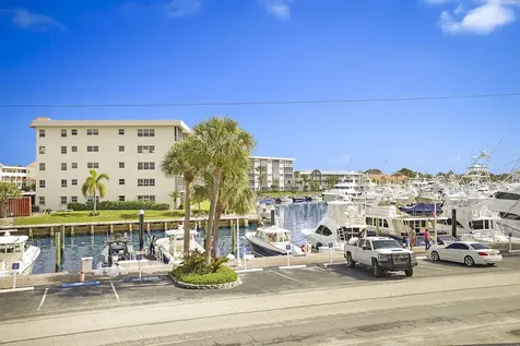 1036 Us Highway 1 North Palm Beach FL 33408