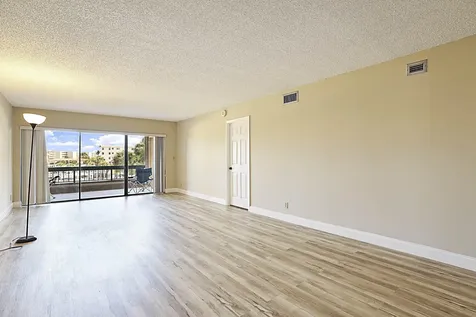 1036 Us Highway 1 North Palm Beach FL 33408