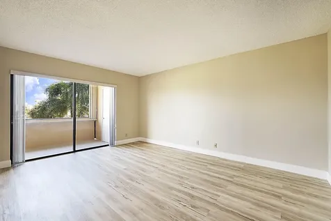 1036 Us Highway 1 North Palm Beach FL 33408