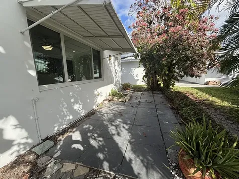 1307 SW 24th Street Street Boynton Beach FL 33426