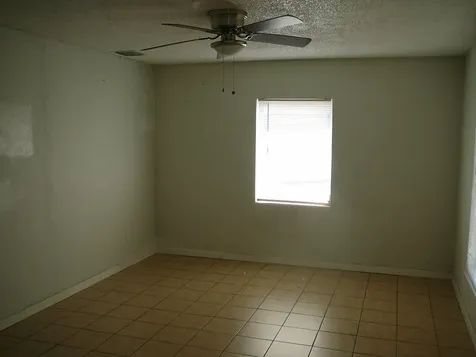 512 S 25th Street Fort Pierce FL 34950