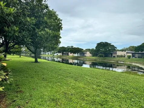 163 Lake Susan Lane West Palm Beach FL 33411