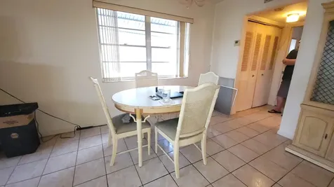 21 Norwich A West Palm Beach FL 33417