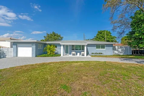 465 Nw 11th Street Street Boca Raton FL 33432