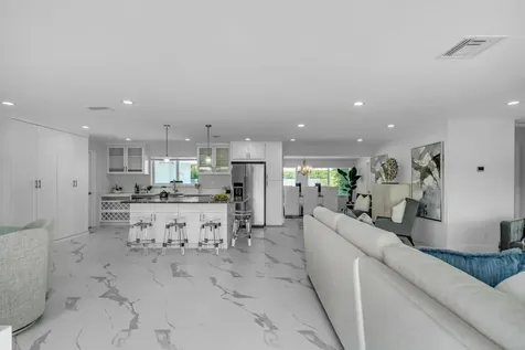 465 Nw 11th Street Street Boca Raton FL 33432
