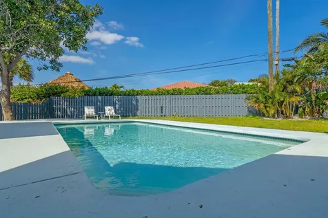 465 Nw 11th Street Street Boca Raton FL 33432