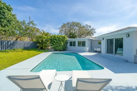 465 Nw 11th Street Street Boca Raton FL 33432