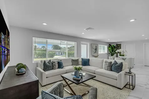 465 Nw 11th Street Street Boca Raton FL 33432