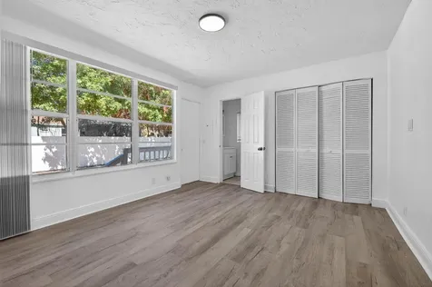 933 30th Court West Palm Beach FL 33407