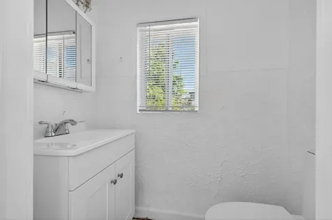 933 30th Court West Palm Beach FL 33407