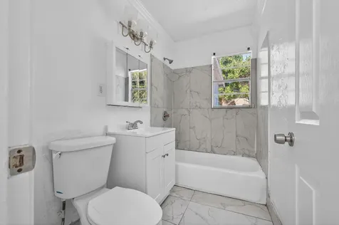 933 30th Court West Palm Beach FL 33407