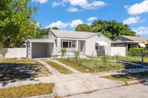 933 30th Court West Palm Beach FL 33407