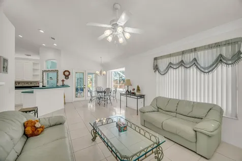 3407 Se Hart Circle Port Saint Lucie FL 34984