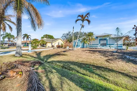 3407 Se Hart Circle Port Saint Lucie FL 34984