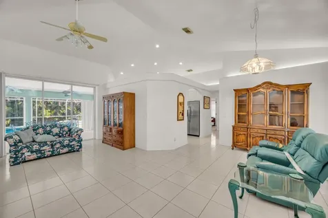 3407 Se Hart Circle Port Saint Lucie FL 34984