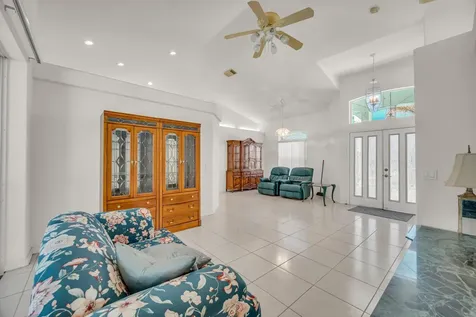 3407 Se Hart Circle Port Saint Lucie FL 34984