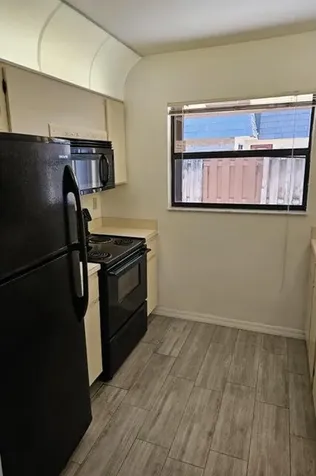 503 Springdale Circle Palm Springs FL 33461