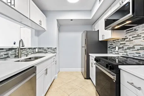 123 Yacht Club Way Hypoluxo FL 33462