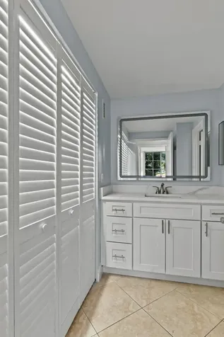 123 Yacht Club Way Hypoluxo FL 33462