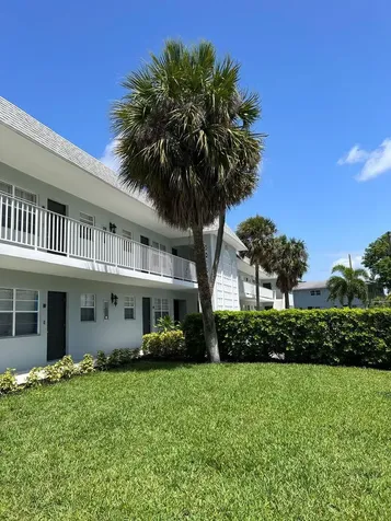 480 W Camino Real Boca Raton FL 33432