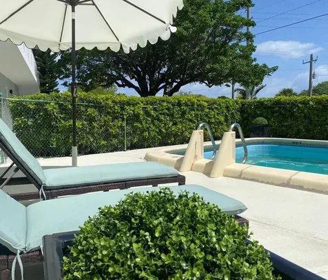 480 W Camino Real Boca Raton FL 33432