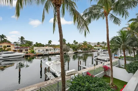 2743 Ne 1st Street Pompano Beach FL 33062