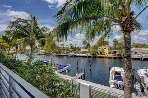 2743 Ne 1st Street Pompano Beach FL 33062