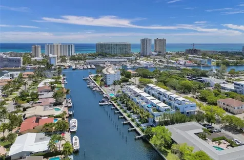 2743 Ne 1st Street Pompano Beach FL 33062