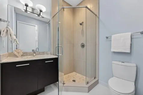 2743 Ne 1st Street Pompano Beach FL 33062
