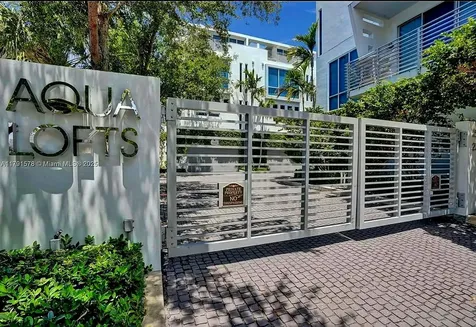2743 Ne 1st Street Pompano Beach FL 33062